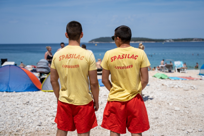 Od nedjelje spasioci ponovno na pulskim plažama, evo gdje će dežurati