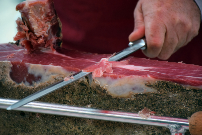 Otvorene prijave za Ljetni festival istarskog pršuta - traže se izlagači za najveću ljetnu gastro priču!