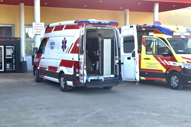 Pet ozlijeđenih u teškoj nesreći kod Manjadvoraca: Dvoje njemačkih državljana teško stradalo
