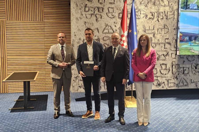 Vodnjan nastavlja ulagati u djecu: Stižu nova igrališta i uređenje vrtića u Galižani