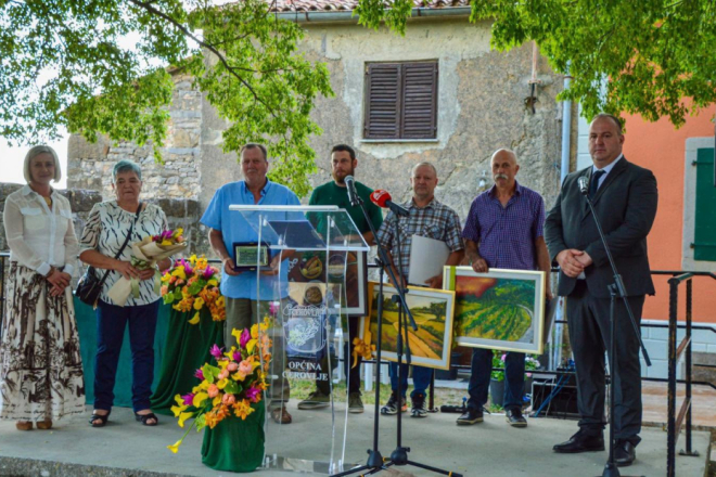 Cerovlje dodijelilo priznanja zaslužnim pojedincima: Nagrađena hrabrost i doprinos razvoju agroturizma