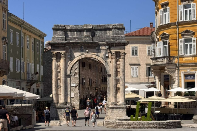 Pula kreće u borbu protiv štakora i komaraca: Tijekom lipnja i srpnja tretmani diljem grada