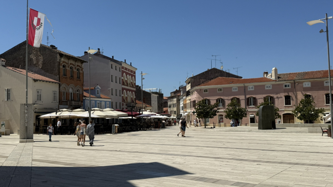 U središtu Poreča napadnuti mladi Slovenci, policija pronašla dio počinitelja