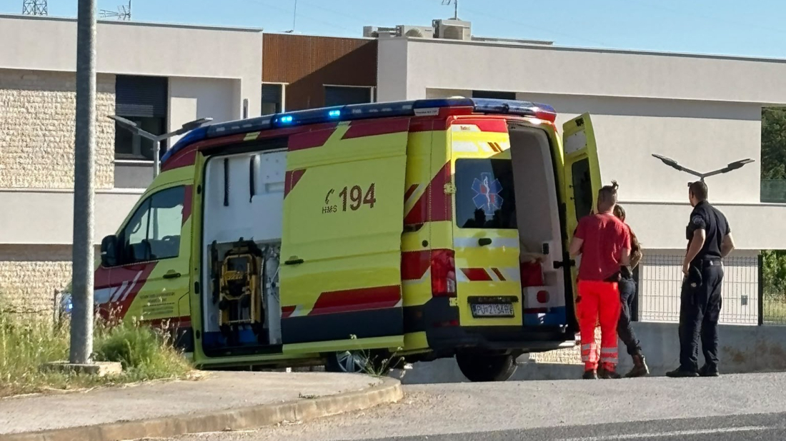NESREĆA U PUTINIMA: Radnik pao s gradilišta, hitno prevezen u bolnicu