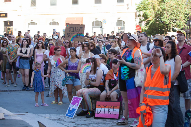 Pula u duginim bojama: Stotine ljudi na Prideu poslale poruku podrške
