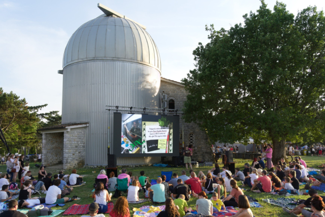 Tisuće posjetitelja na Astrofestu u Višnjanu: Znanost, zvijezde i krijes obilježili prvi dan ljeta