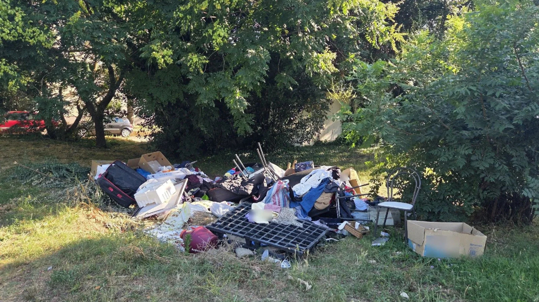 Nakon divljeg odlaganja otpada u centru Pule izrečena kazna, Grad uputio apel građanima!