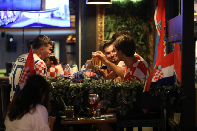 Hrvatska srušila Ganu i prošla dalje: Forum u Puli gorio od slavlja, slavi se diljem Istre