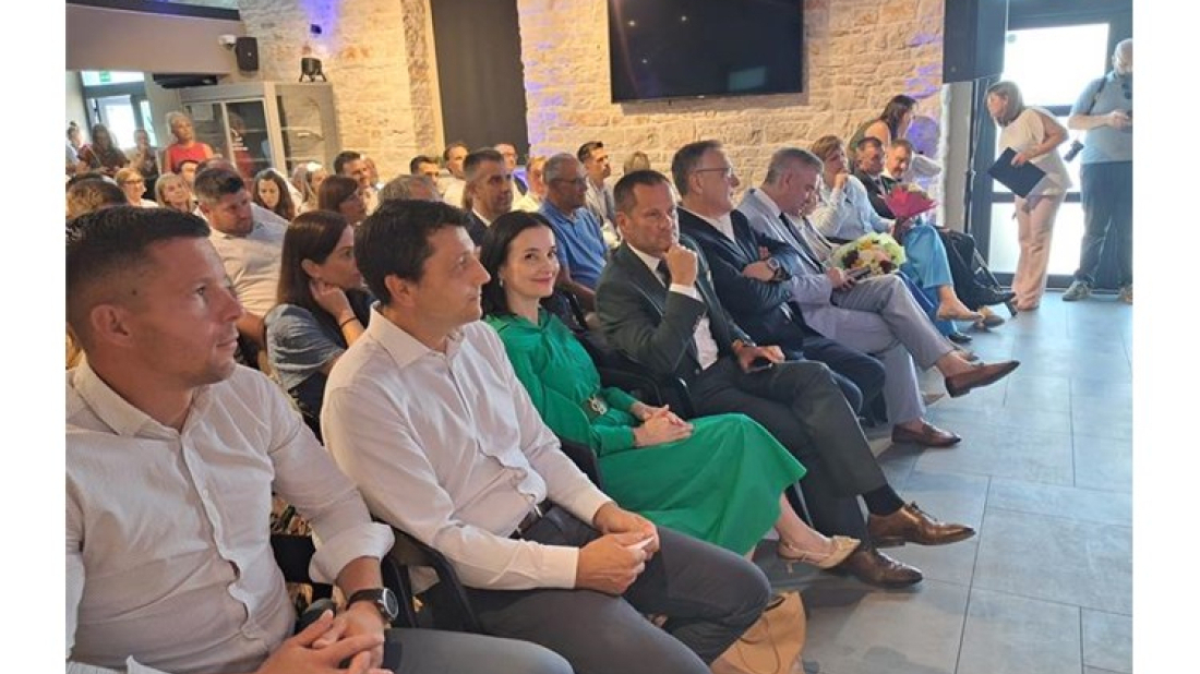 FOTO: Sveti Petar u Šumi slavi veliki razvojni zamah: stiže solarna elektrana, nova škola i modernizacija Petrus arene