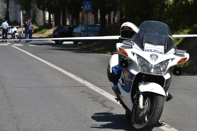 Pad s romobila u centru Pule: Vozač završio u bolnici s ozljedama glave