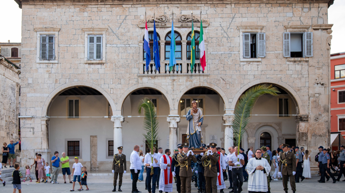 Pula u petak slavi blagdan svetog Tome: Besplatna buzara, procesija, koncerti i Jovanotti u Areni