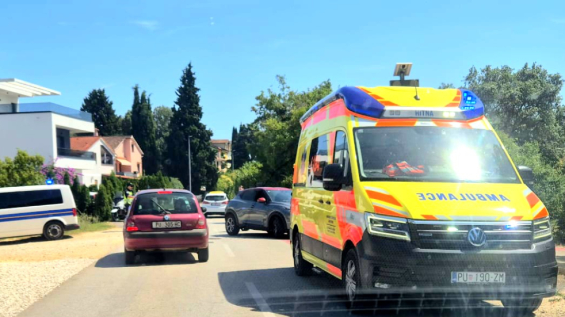 Prometna nesreća u Rovinju: Sudarili se automobil i motocikl