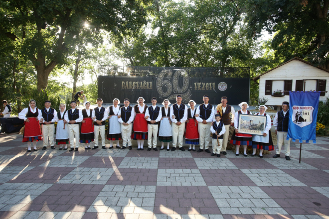 Premijerni nastup KUD-a Savičenta na najvećoj hrvatskoj manifestaciji izvornog narodnog folklora