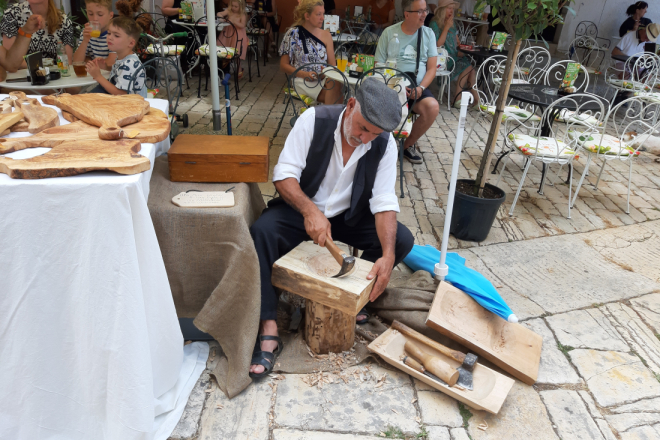 Želite naučiti plesti košare ili klesati kamen? Rovinj ovog ljeta nudi besplatne radionice