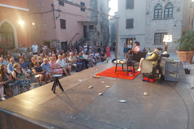 Ovacije za predstavu o ChatGPT-ju: Bembo Fest ponovno oduševio publiku u Balama