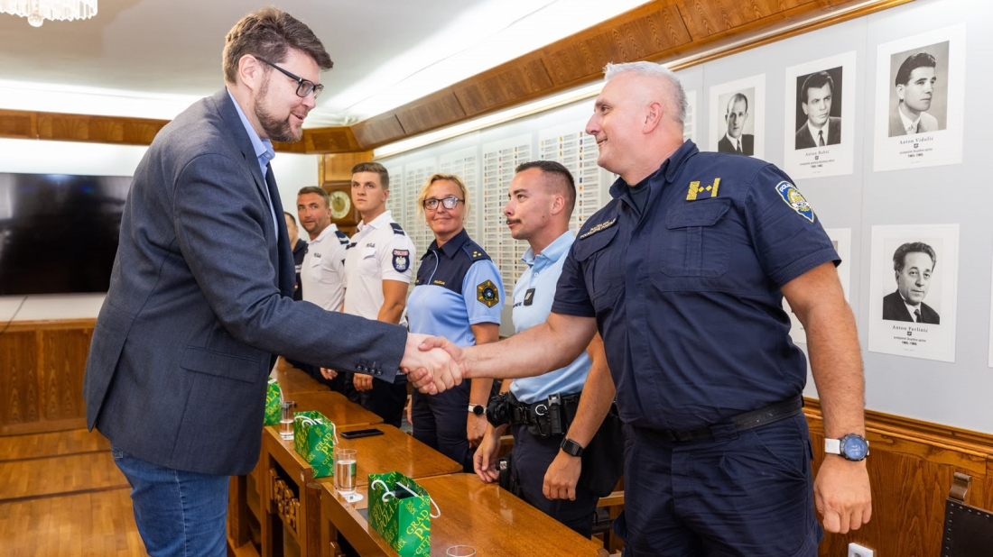 Strani policajci stigli u Pulu: Tijekom ljeta pomagat će turistima i hrvatskim kolegama