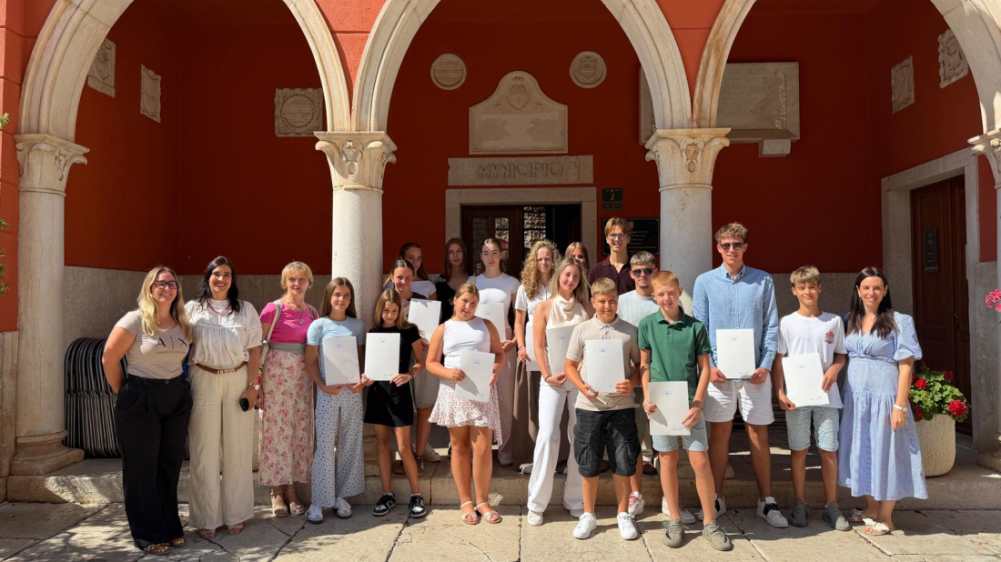 Općina Bale nagradila odlikaše: Učenicima uručene zahvalnice i novčani bonovi
