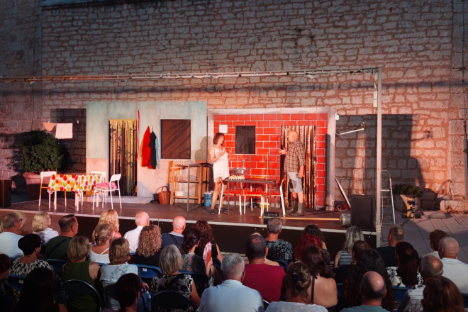 Publika u Balama oduševljena "Kronikom seoske ljubavi", Bembo Fest nastavlja bogat program