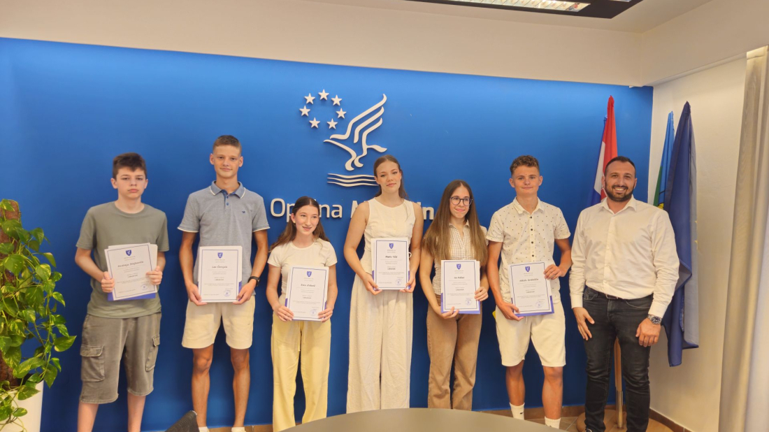 Šest učenika s područja Medulina nagrađeno za odličan uspjeh tijekom cijelog školovanja