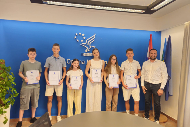 Šest učenika s područja Medulina nagrađeno za odličan uspjeh tijekom cijelog školovanja