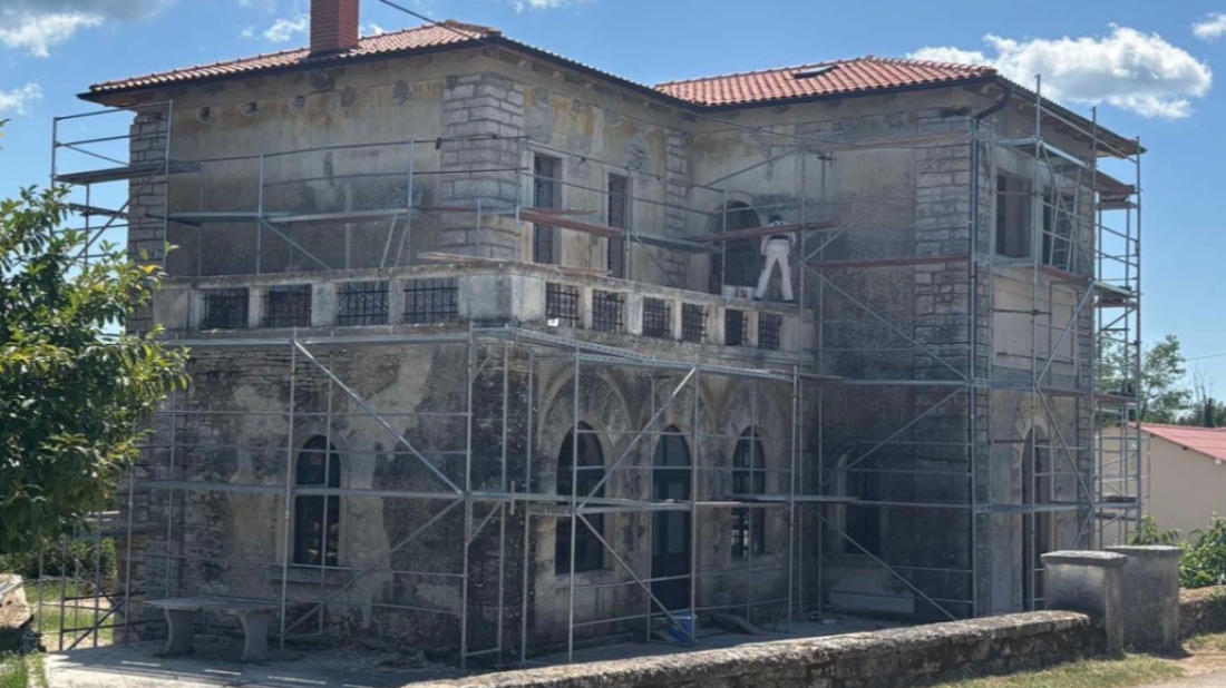 Obnavlja se školska zgrada u Muntrilju: Radovi napreduju prema planu