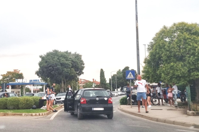 Romobilom preko pješačkog prijelaza pa pokosio obitelj: Četvero ozlijeđenih u Rovinju