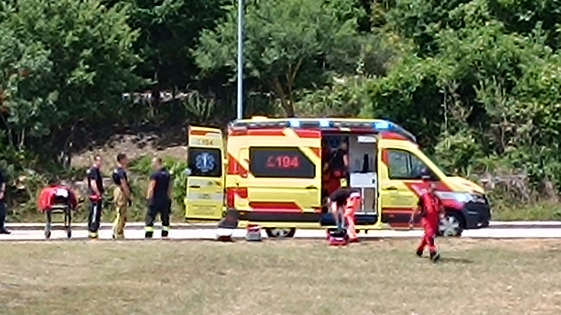 FOTO/VIDEO: Nakon eksplozije, helikopter sletio kod Lesnine, žena je preminula!