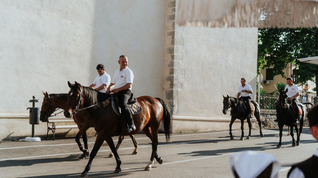 Večeras u Barbanu: Tradicija, konji, domaći proizvodi i igre za djecu na Maloj placi