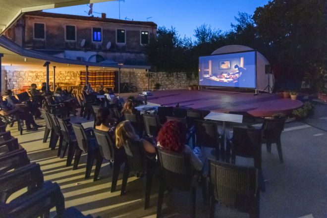 Kolovoz u rovinjskom Ljetnom kinu donosi 40 projekcija i filmske hitove iz Pule i Splita
