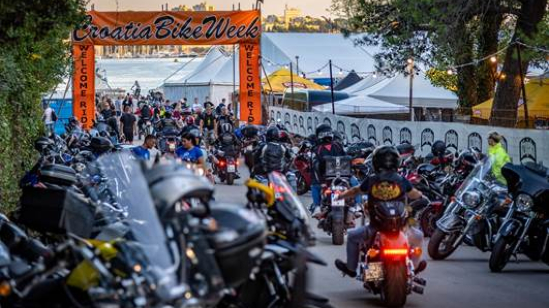 Pula ponovno postaje središte bajkera: Croatia Bike Week donosi četiri dana rocka, motora i spektakla