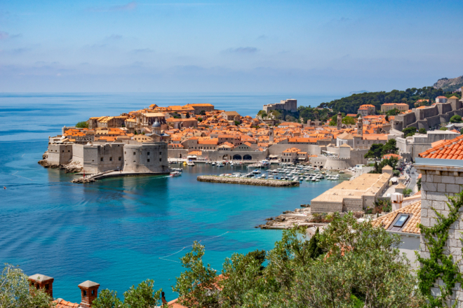 Hrvatska u europskom TOP 3 za odmor bez mobitela: Novi trend vraća turiste „analognom” ljetovanju