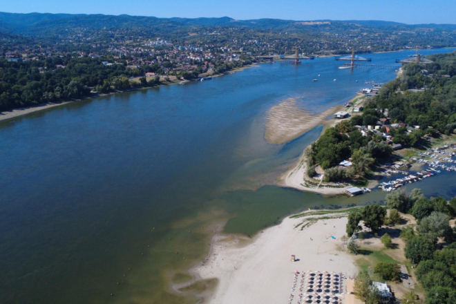 Dunav se povlači, a iz vode izranja povijest: Otkriveni brodovi, rimski most i ostaci mamuta