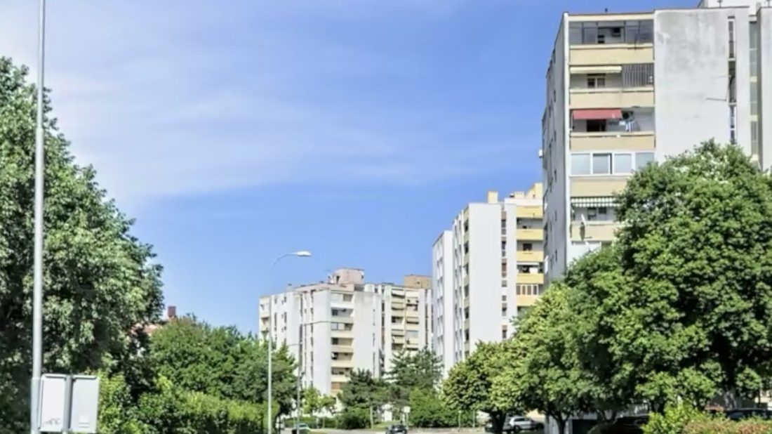 Sukob u Puli: Nakon svađe 50-godišnjak preklopnim kosirom nasrnuo na muškarca