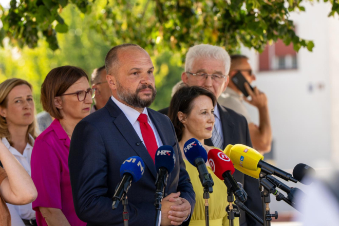 IDS OŠTRO ODGOVORIO SDP-u: 'Dok je SDP-u najvažnije preuzimanje fotelja, IDS bira sigurnost i zdravlje građana'