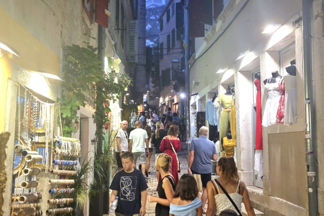 Istra puna gostiju, a dio apartmana prazan! Ponuda je jednostavno prevelika..