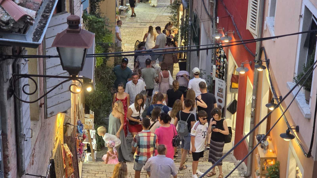 Istra i dalje turistički broj jedan: U srpnju ostvareno čak 7,5 milijuna noćenja