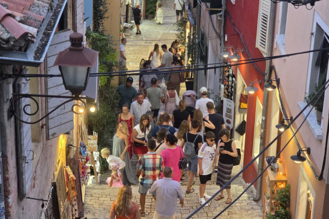 Istra i dalje turistički broj jedan: U srpnju ostvareno čak 7,5 milijuna noćenja