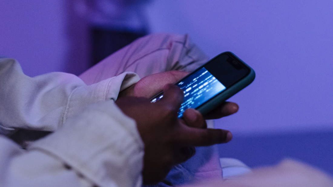 Mobitel s osam, profil s deset: Jesu li djeca ovisna ili su aplikacije tako dizajnirane?