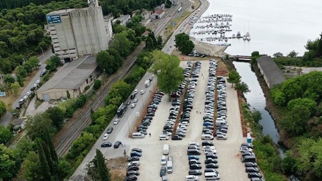 More se povlači s Mandrača: Prestala opasnost za parkirana vozila