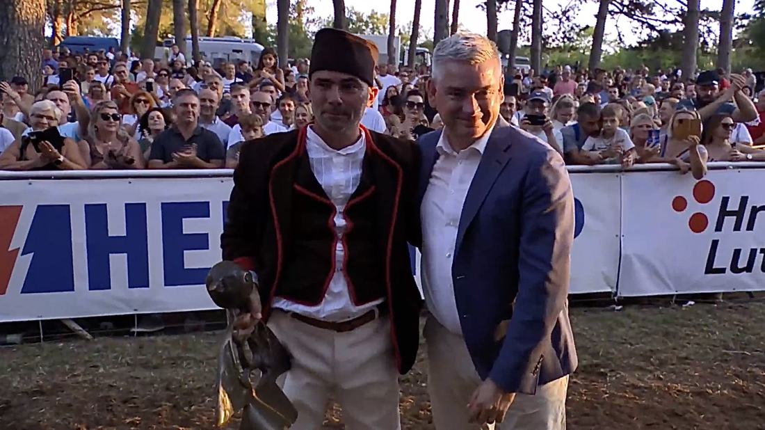 Maksimilijan Rojnić nakon pripetavanja osvojio 51. Trku na prstenac