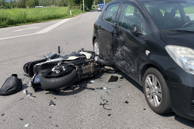 Teška nesreća kod Višnjana: Motociklist završio u bolnici, policija će prijaviti oba vozača