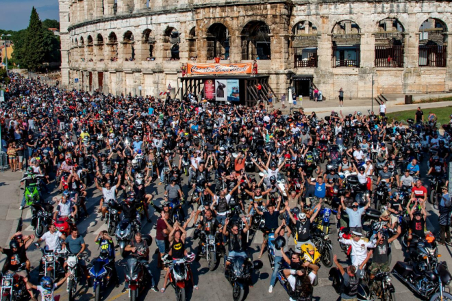 Pula ponovno postaje središte bajkera: Croatia Bike Week donosi četiri dana rocka, motora i spektakla