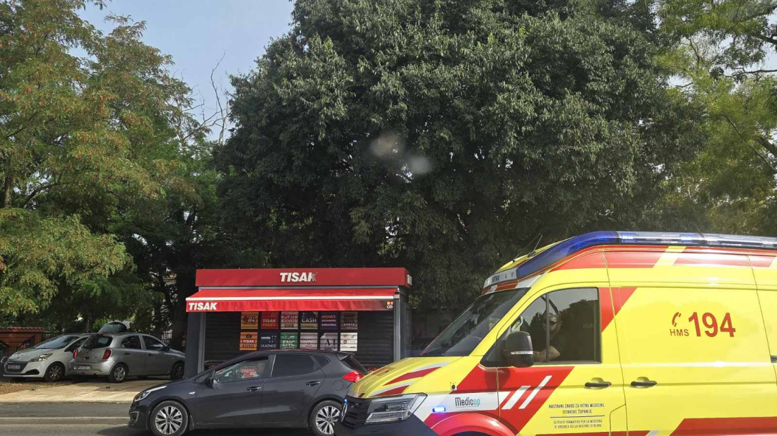 Nesreća ispred srednje škole u Puli: Automobilom udario maloljetnicu na pješačkom prijelazu