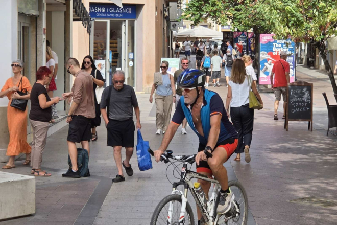 NARANČASTI ALARM I ZA ISTRU! Danas paklene vrućine, a onda stiže nagla promjena vremena