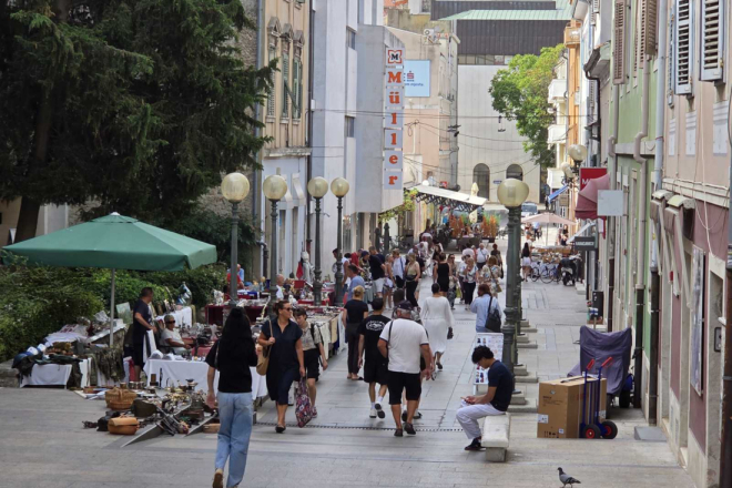 Kako pomoći djeci kada se roditelj suoči s teškom dijagnozom? U Puli se održava javna tribina „Niste sami”