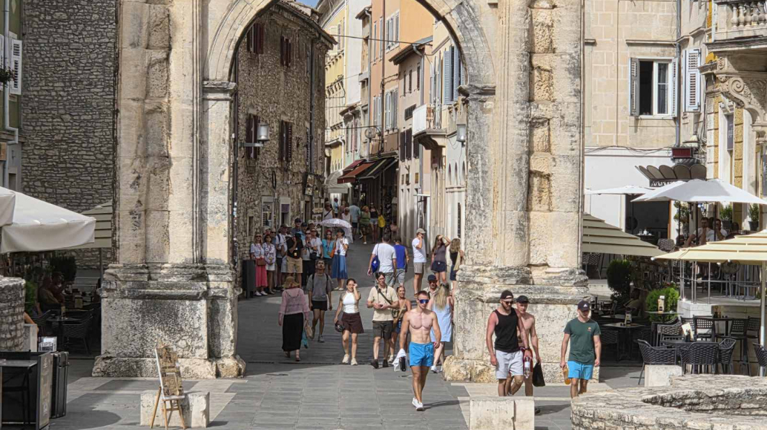 Od danas radovi u jednoj od najpoznatijih pulskih ulica: Sanira se urušeni odvodni kanal