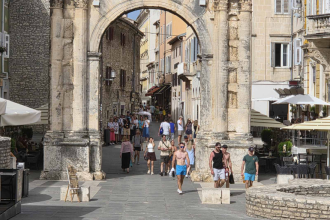 Od danas radovi u jednoj od najpoznatijih pulskih ulica: Sanira se urušeni odvodni kanal