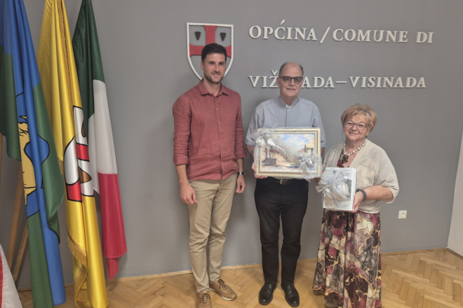 Nakon 12 godina don Leonardo odlazi iz Vižinade: Općina mu zahvalila na svemu što je učinio za zajednicu