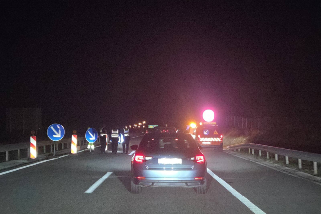 Pijan sjeo na motocikl pa se na Limskoj Dragi zabio u prometni znak, teško je ozlijeđen!