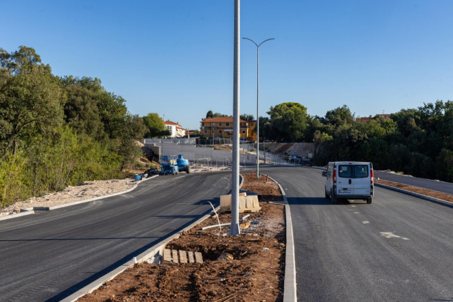 Od jutros nova regulacija prometa na Velom Vrhu: Zatvara se dio Vodnjanske ceste